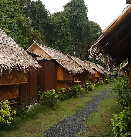 Phuhaya Bamboo Bungalows Ko Lanta Esterno foto