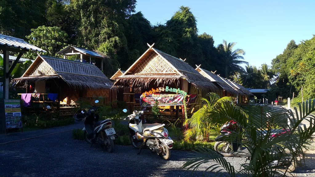 Phuhaya Bamboo Bungalows Ko Lanta Esterno foto